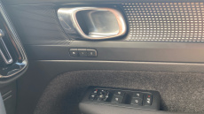 Volvo Xc40 2.0 B4P Plus Dark 5dr AWD Auto Petrol Estate